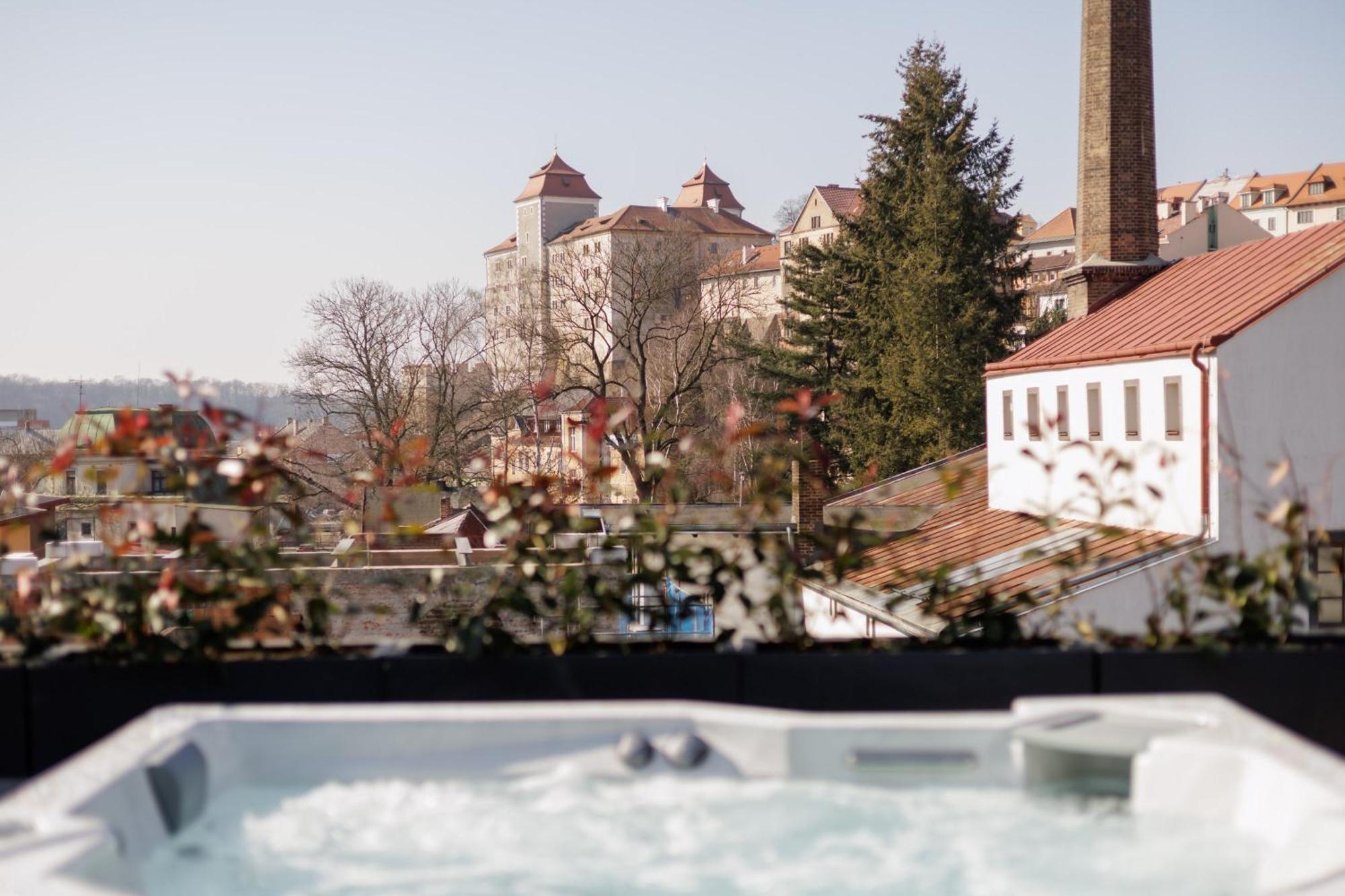 Aparthotel Na Klenici Mladá Boleslav Dış mekan fotoğraf